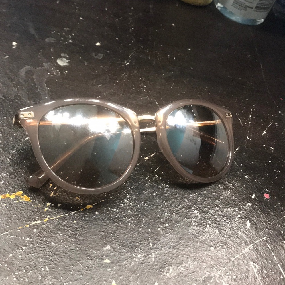 sunglasses - Picture 2 of 2
